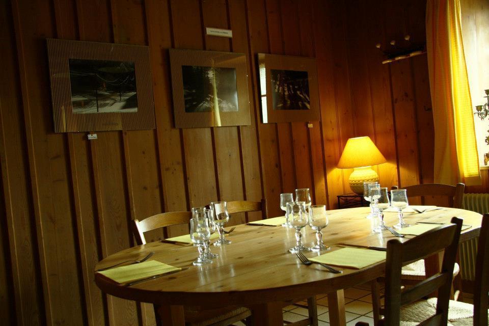 Auberge De La Perdrix Hauterive-la-Fresse Εξωτερικό φωτογραφία