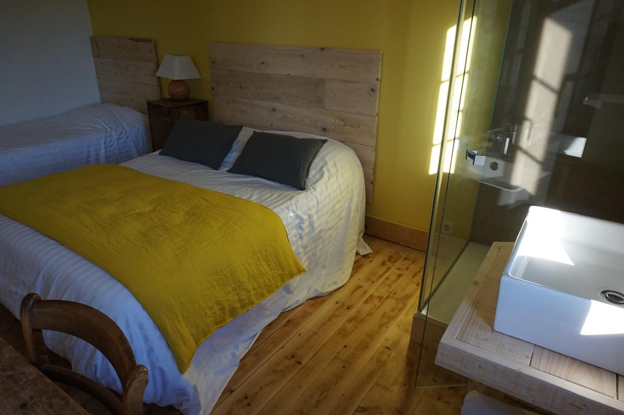 Auberge De La Perdrix Hauterive-la-Fresse Εξωτερικό φωτογραφία