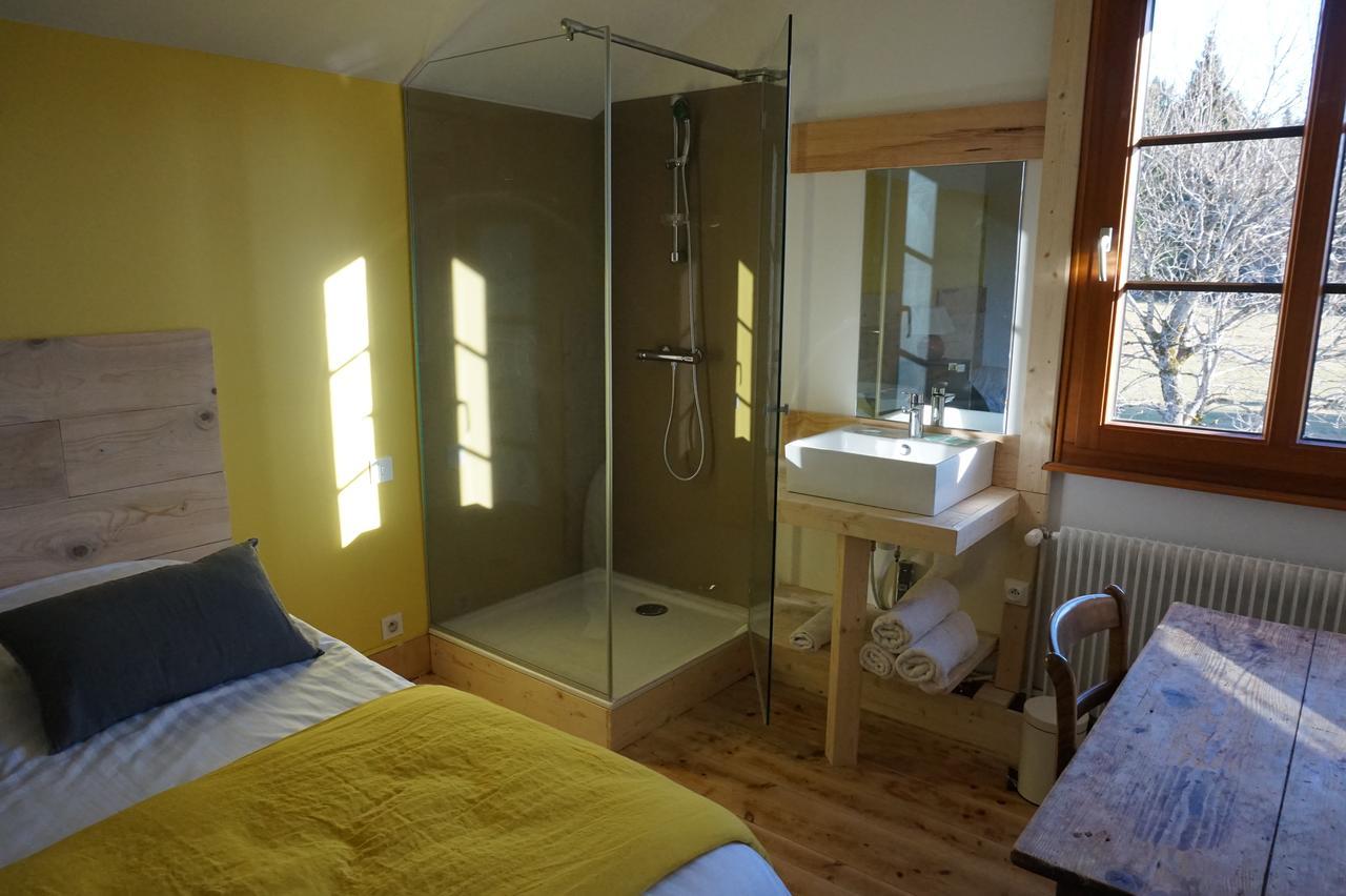 Auberge De La Perdrix Hauterive-la-Fresse Εξωτερικό φωτογραφία