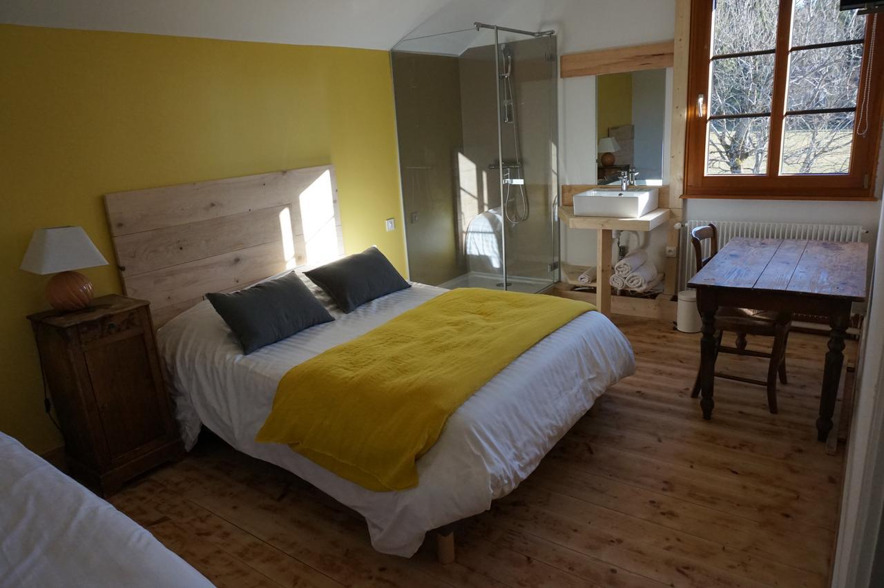 Auberge De La Perdrix Hauterive-la-Fresse Εξωτερικό φωτογραφία
