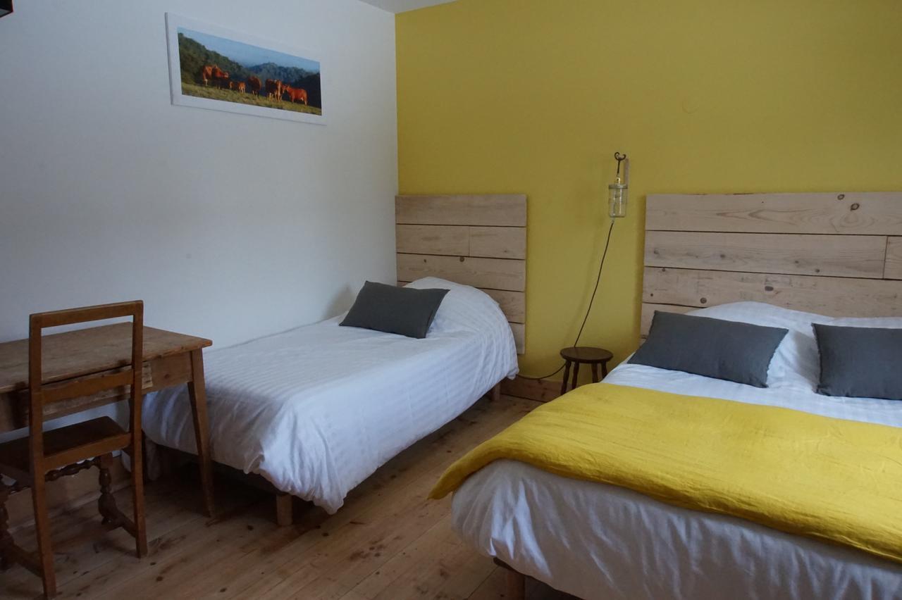 Auberge De La Perdrix Hauterive-la-Fresse Εξωτερικό φωτογραφία