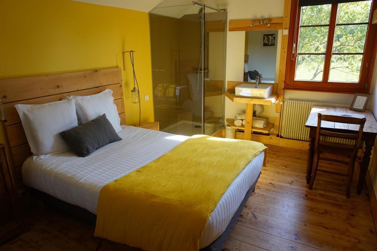 Auberge De La Perdrix Hauterive-la-Fresse Εξωτερικό φωτογραφία