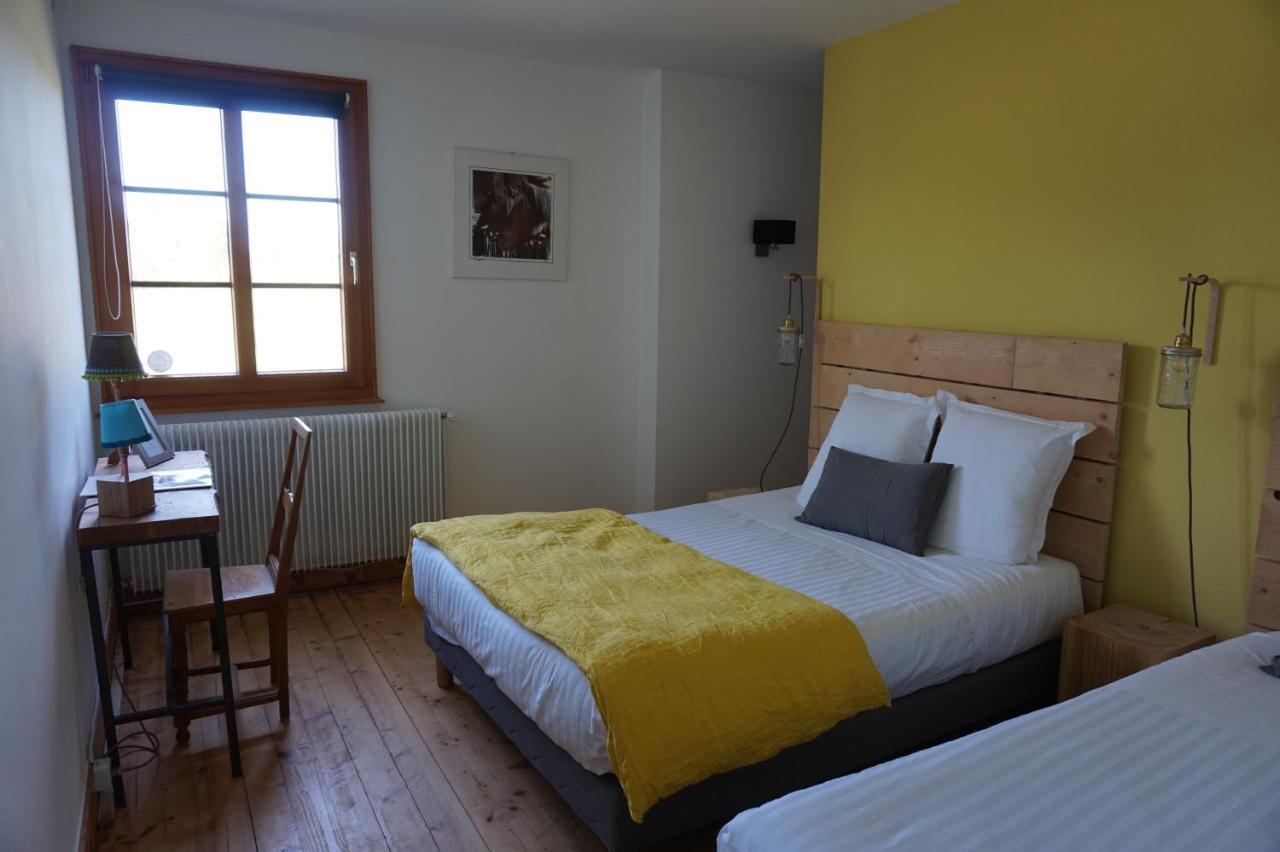 Auberge De La Perdrix Hauterive-la-Fresse Εξωτερικό φωτογραφία