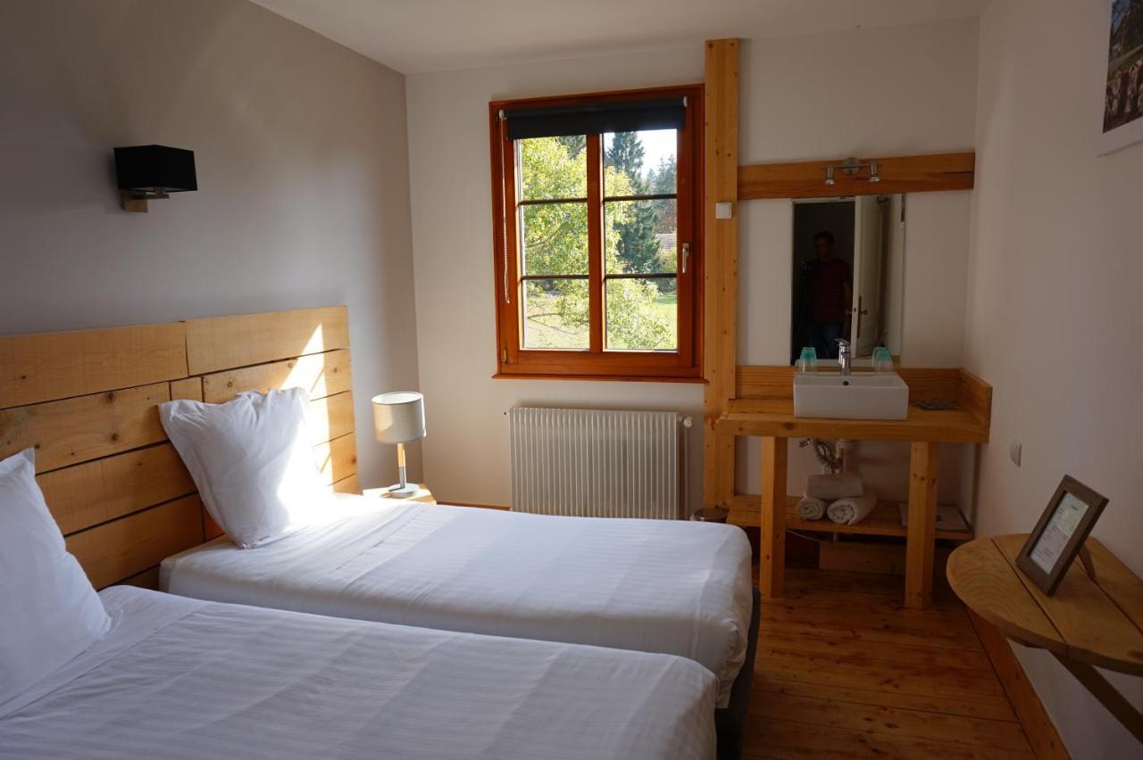 Auberge De La Perdrix Hauterive-la-Fresse Εξωτερικό φωτογραφία