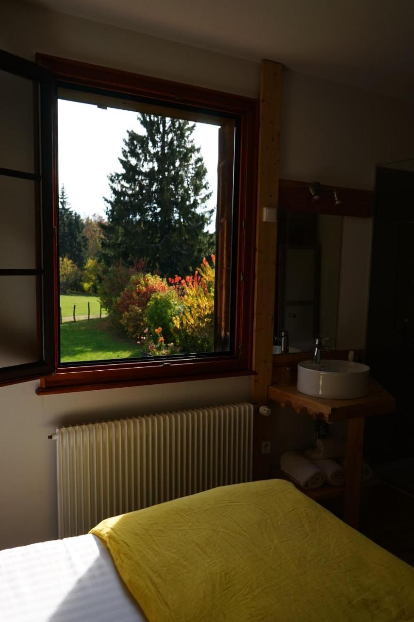 Auberge De La Perdrix Hauterive-la-Fresse Εξωτερικό φωτογραφία